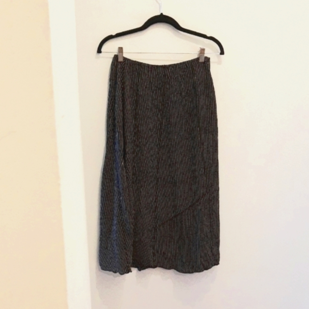 Zoe Elegant Black and Cream Striped Skirt SizeM